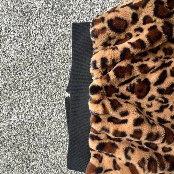 Zara Leopard Print Teddy Jacket - Picture 7 of 7